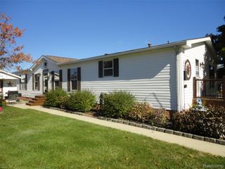 1983 Oak Street, Frenchtown Township, MI 48166