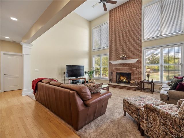 7N919 Cloverfield Road, St. Charles, IL 60175