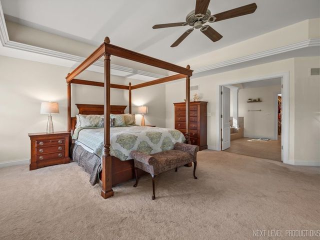 7N919 Cloverfield Road, St. Charles, IL 60175