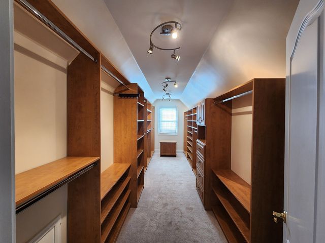 7N919 Cloverfield Road, St. Charles, IL 60175