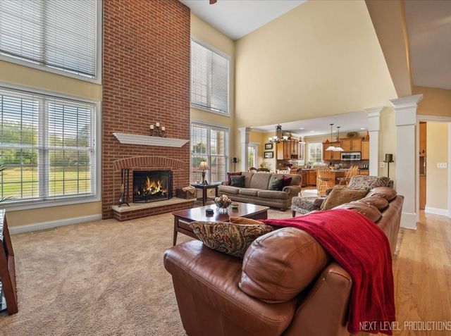 7N919 Cloverfield Road, St. Charles, IL 60175