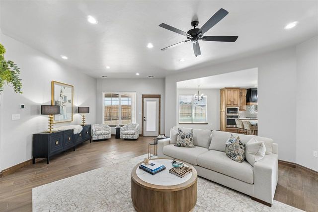 1113 NW St James Place, Lawton, OK 73505