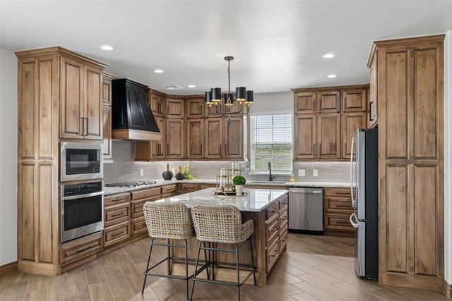 1113 NW St James Place, Lawton, OK 73505