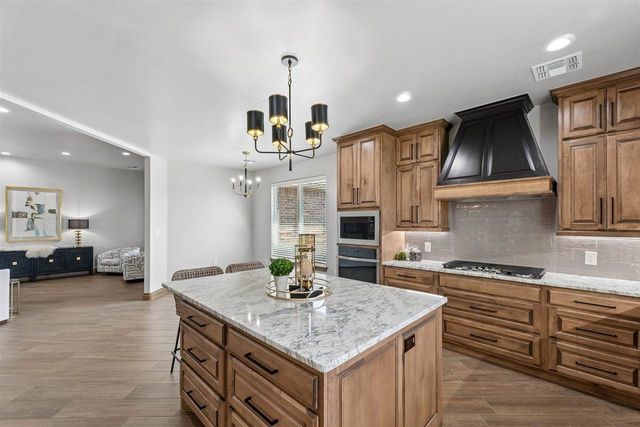 1113 NW St James Place, Lawton, OK 73505