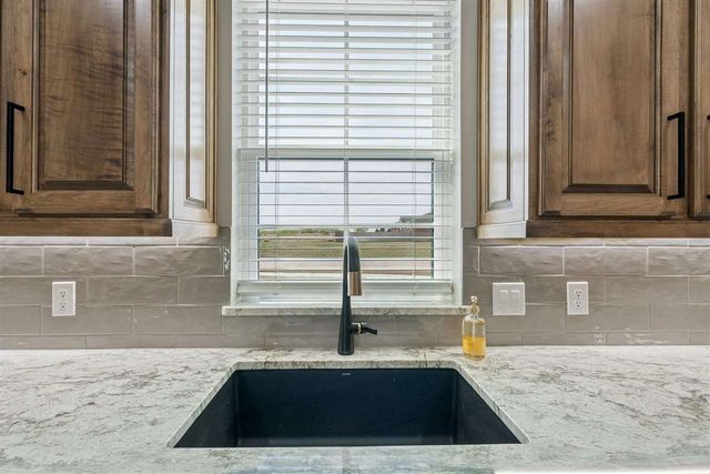 1113 NW St James Place, Lawton, OK 73505