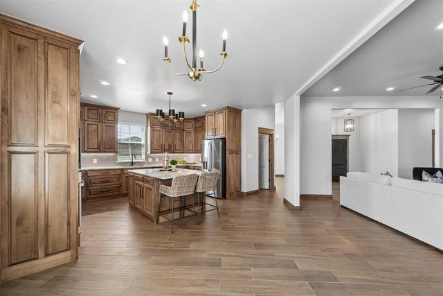 1113 NW St James Place, Lawton, OK 73505