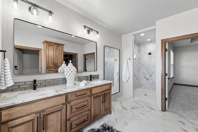 1113 NW St James Place, Lawton, OK 73505