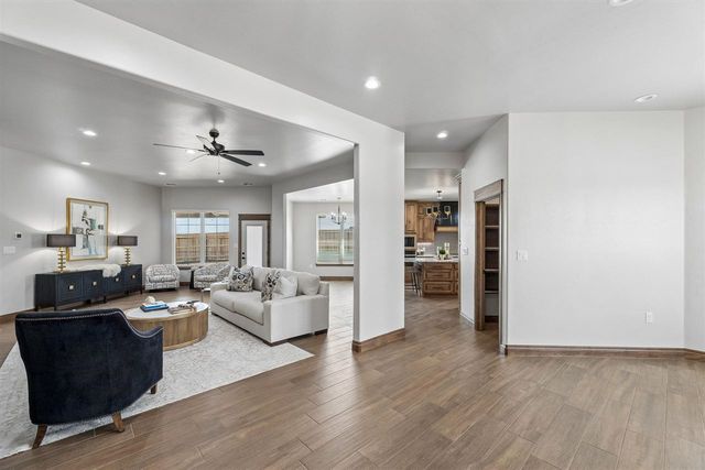 1113 NW St James Place, Lawton, OK 73505