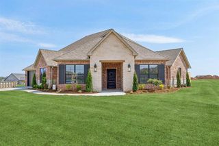 1113 NW St James Place, Lawton, OK 73505