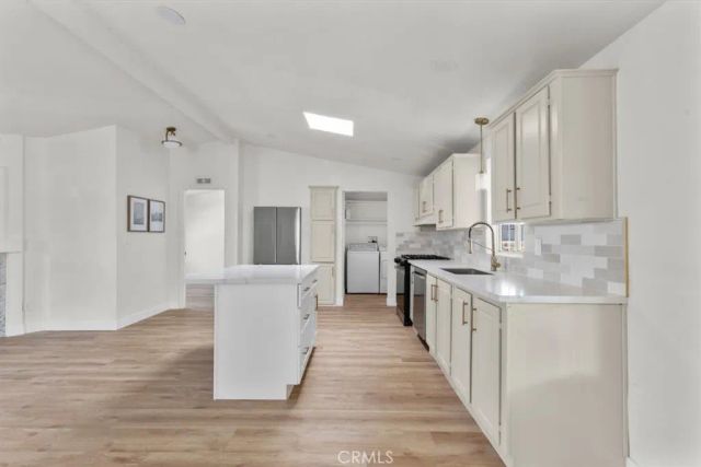 9080 Bloomfield 31, Cypress, CA 90630