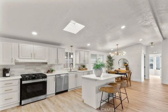 9080 Bloomfield 31, Cypress, CA 90630