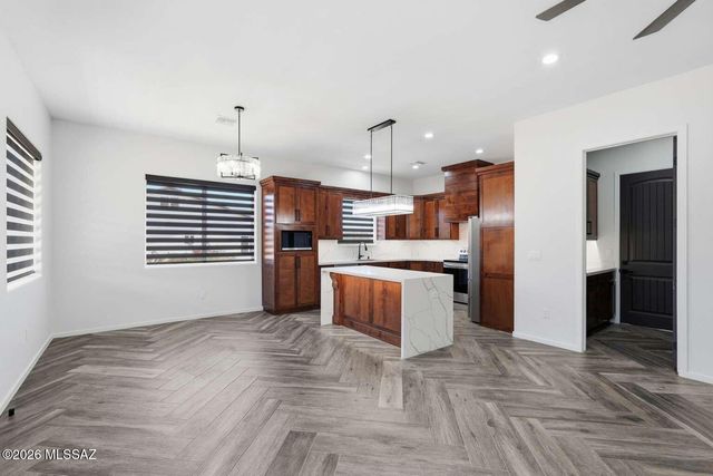 91 Circulo Penjamo, Rio Rico, AZ 85648