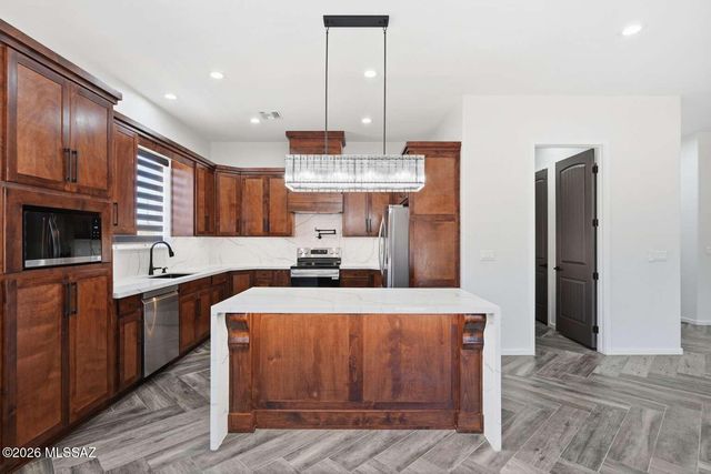 91 Circulo Penjamo, Rio Rico, AZ 85648