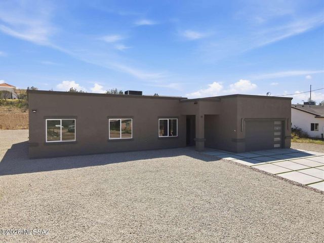 91 Circulo Penjamo, Rio Rico, AZ 85648