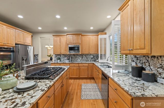 1239 216th Avenue NE, Sammamish, WA 98074