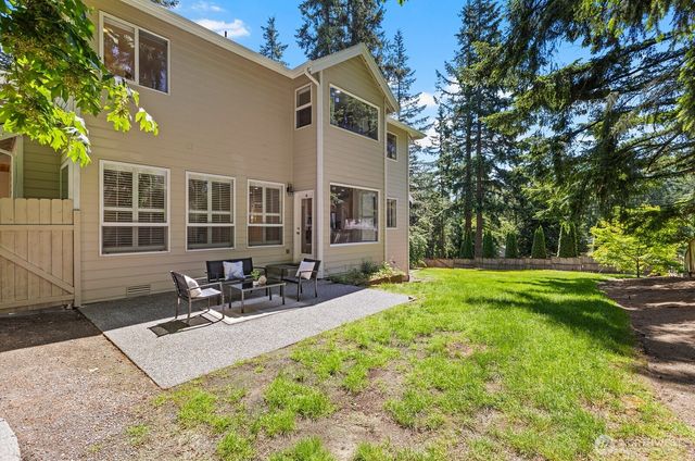 1239 216th Avenue NE, Sammamish, WA 98074