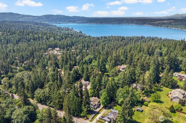 1239 216th Avenue NE, Sammamish, WA 98074