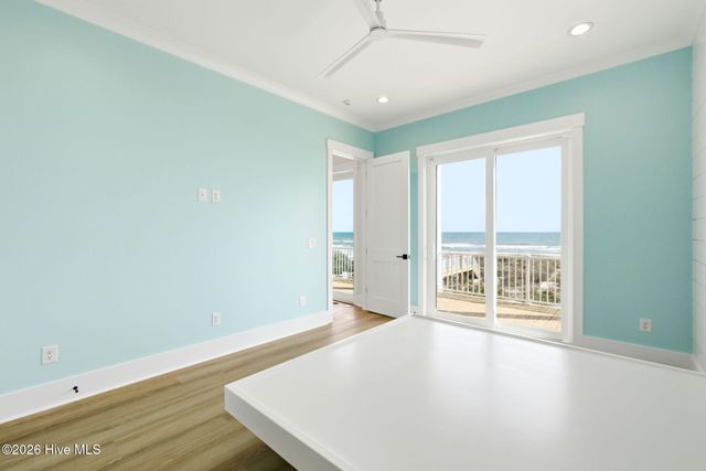 543 Ocean Boulevard W, Holden Beach, NC 28462