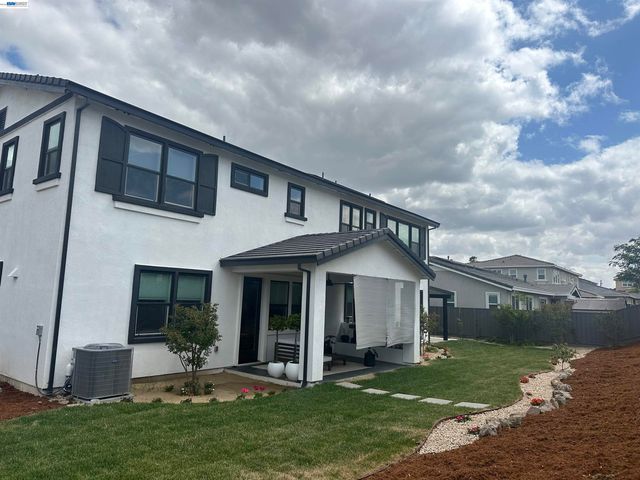 259 Eagle Nest Dr, Oakley, CA 94561