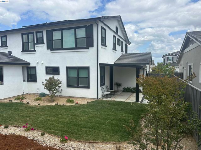 259 Eagle Nest Dr, Oakley, CA 94561