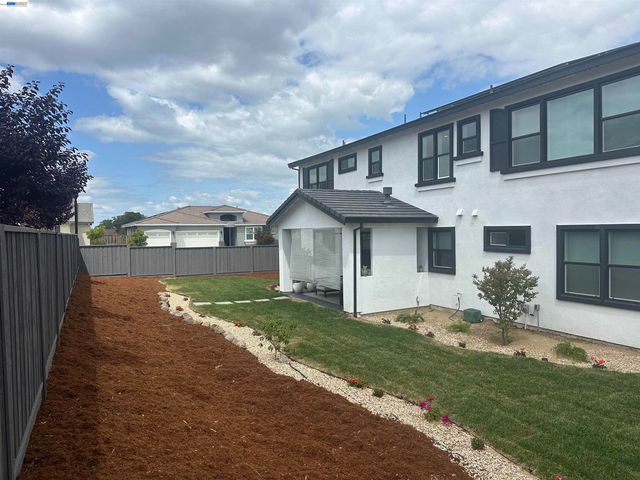 259 Eagle Nest Dr, Oakley, CA 94561