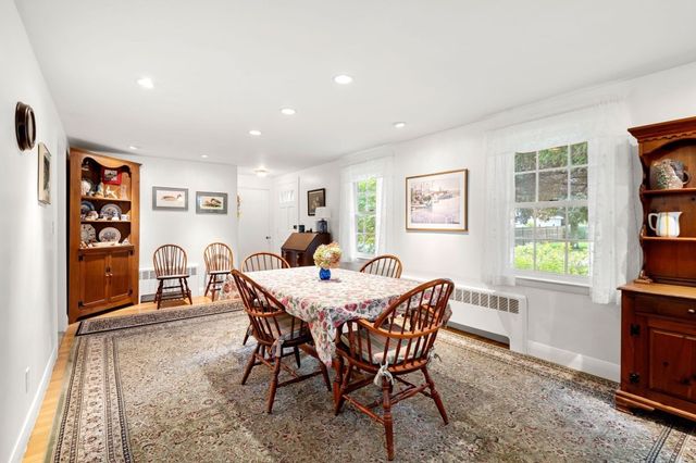 14 Ortins Rd, Hamilton, MA 01982