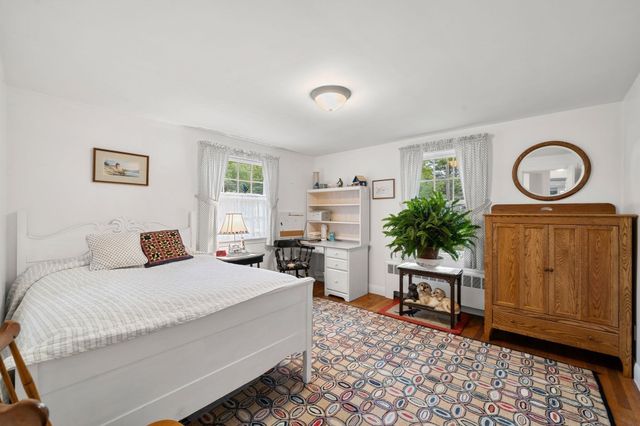 14 Ortins Rd, Hamilton, MA 01982