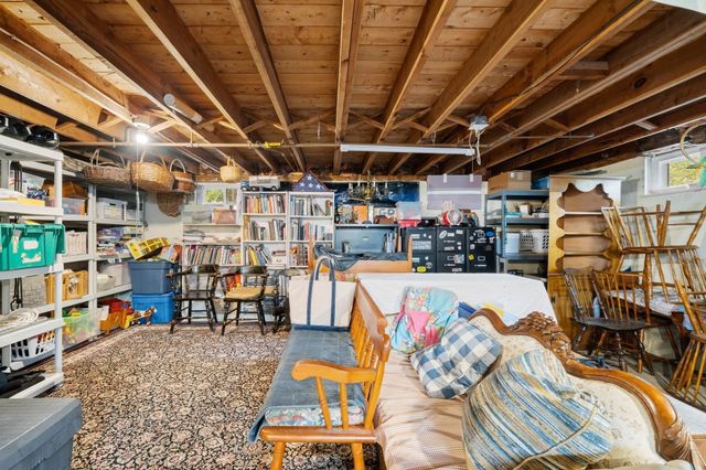 14 Ortins Rd, Hamilton, MA 01982