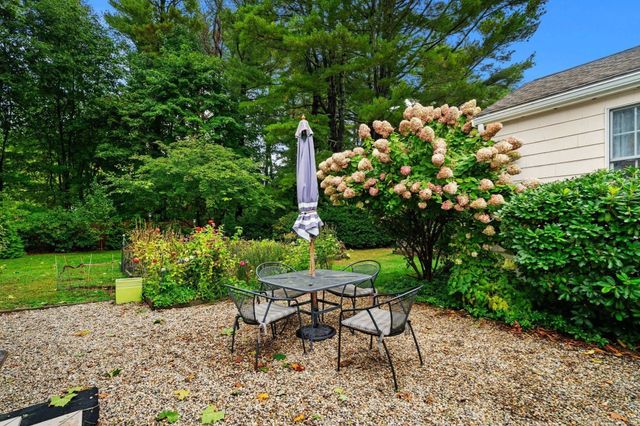 14 Ortins Rd, Hamilton, MA 01982