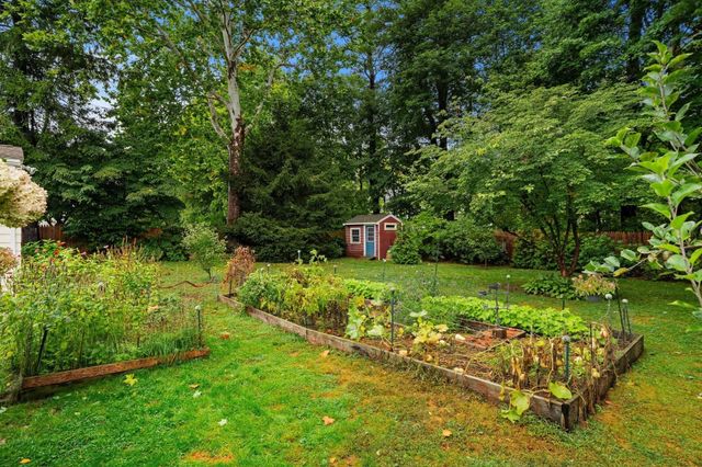 14 Ortins Rd, Hamilton, MA 01982