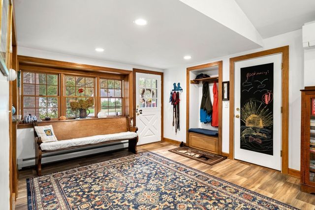 14 Ortins Rd, Hamilton, MA 01982