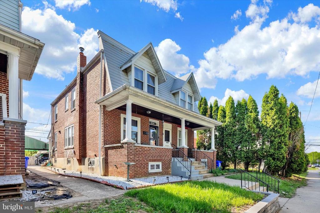 1634 LOCUST ST, Reading, PA 19604