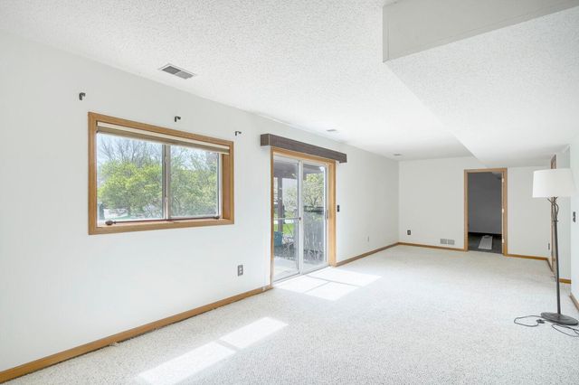 16813 Hutchinson Drive, Lakeville, MN 55044
