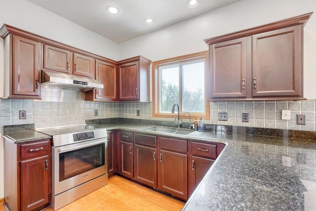 16813 Hutchinson Drive, Lakeville, MN 55044
