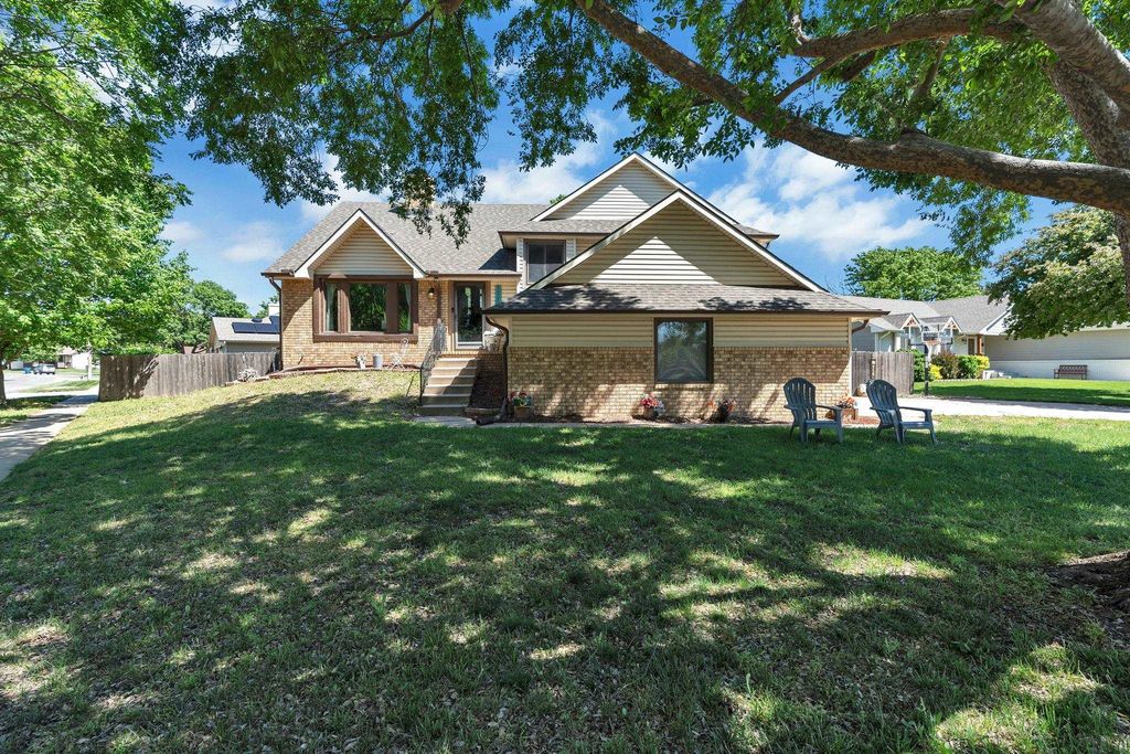 11726 W 16th St N, Wichita, KS 67212