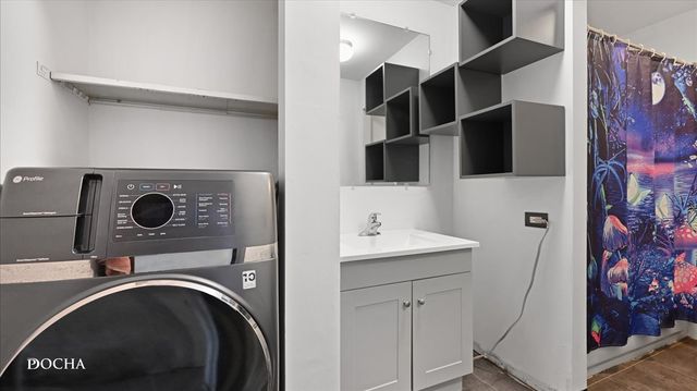 135 W Elk Trail 135, Carol Stream, IL 60188