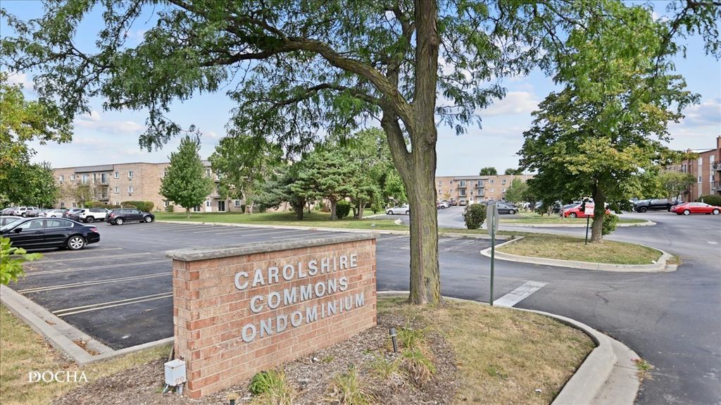 135 W Elk Trail 135, Carol Stream, IL 60188 — photo 3