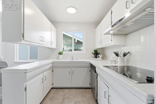 1322 Southgate Avenue, Daly City, CA 94015