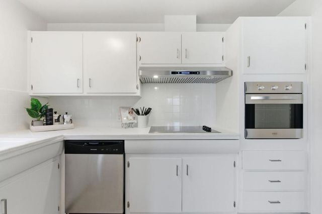 1322 Southgate Avenue, Daly City, CA 94015