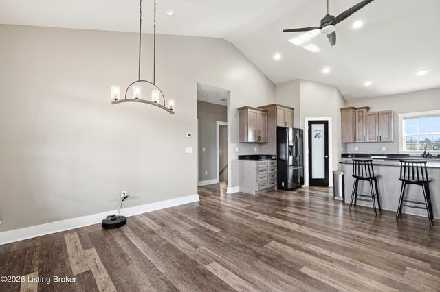 268 Reagan Dr, Taylorsville, KY 40071