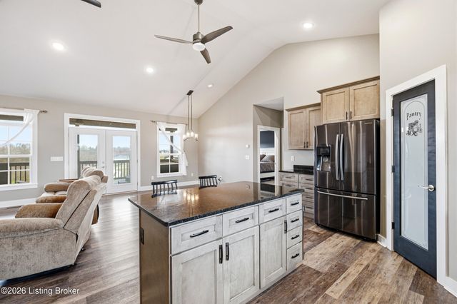 268 Reagan Dr, Taylorsville, KY 40071