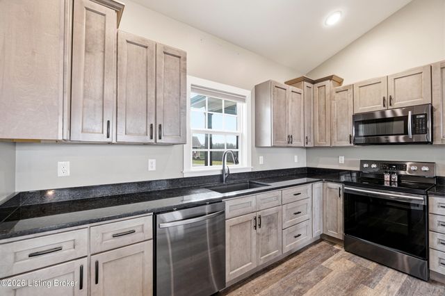 268 Reagan Dr, Taylorsville, KY 40071