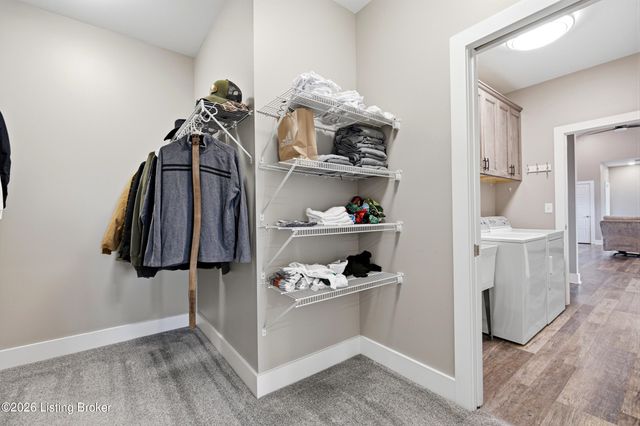 268 Reagan Dr, Taylorsville, KY 40071