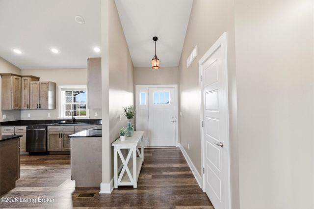 268 Reagan Dr, Taylorsville, KY 40071