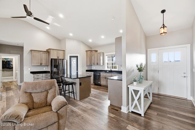 268 Reagan Dr, Taylorsville, KY 40071