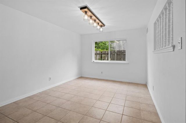 1401 Meadowmear DR, Austin, TX 78753