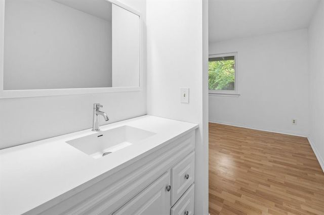 1401 Meadowmear DR, Austin, TX 78753