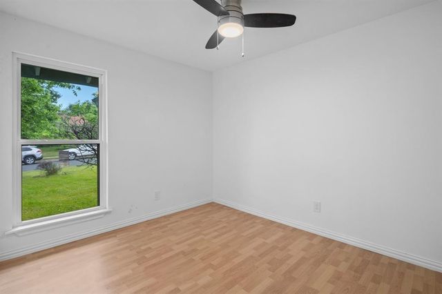 1401 Meadowmear DR, Austin, TX 78753
