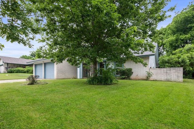 1401 Meadowmear DR, Austin, TX 78753