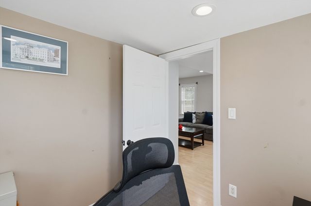 112 Stoughton St, Quincy, MA 02169